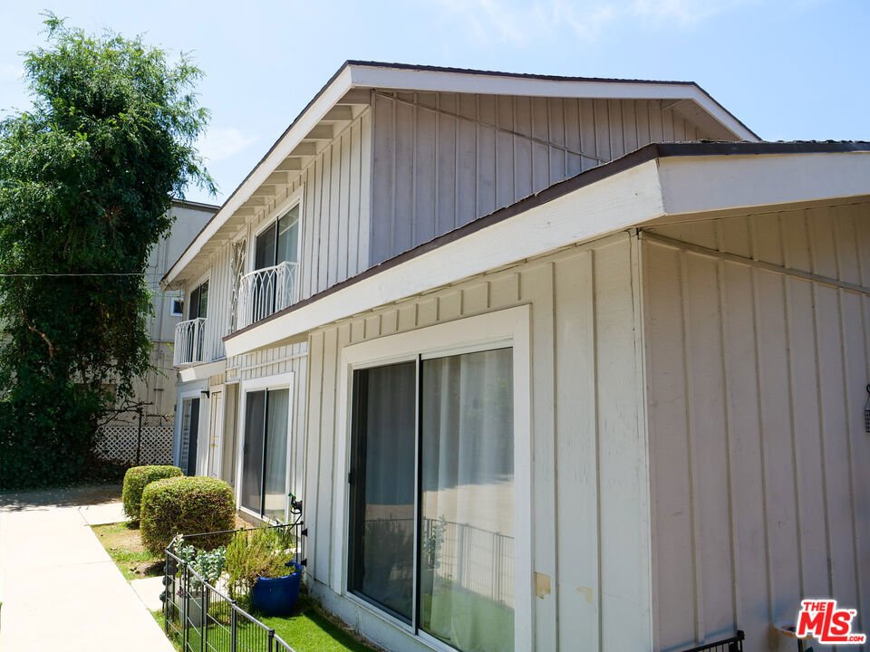 Los Angeles, California, United States 4 - 18207257