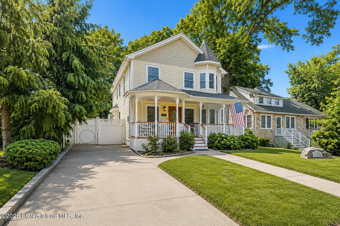 House in New York, New York, United States 2 - 18215438
