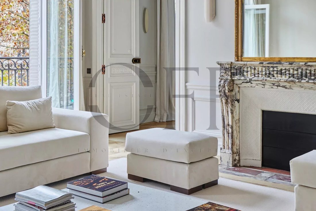 Apartment in Triangle d'Or, Paris 8e Arrondissement, Paris 3 - 15315367