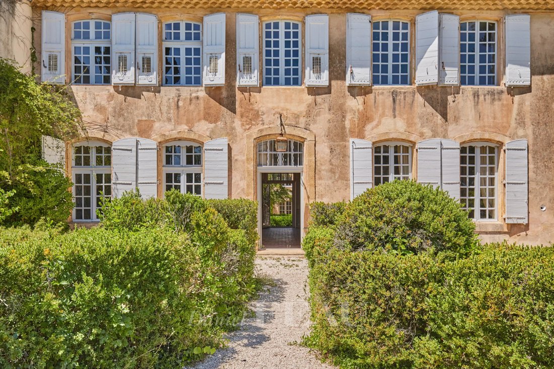 Country House in Granettes-Jauberte-Sainte Anne, Aix-en-Provence, France 3 - 18215408