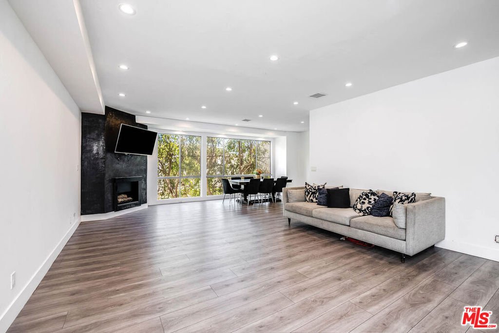 Condo in Beverly Hills, California, United States 4 - 18216175