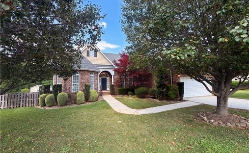 House in Forest Oaks, North Carolina, United States 1