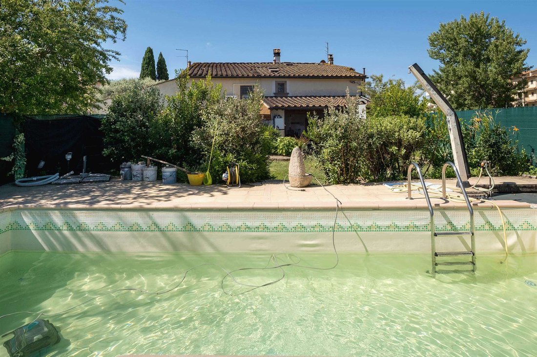 Torricella, Campi Bisenzio, Tuscany 2 - 16753550