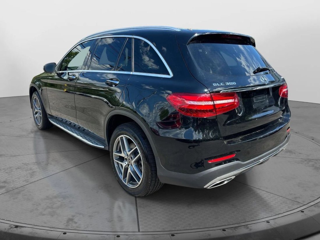 Suv in Canton, MA, United States 3 - 18214430