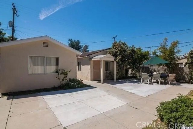 Glendale, California, United States 5 - 18216063