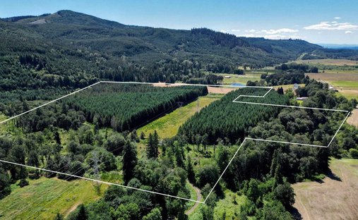 Land in Lyons, Oregon, United States 1