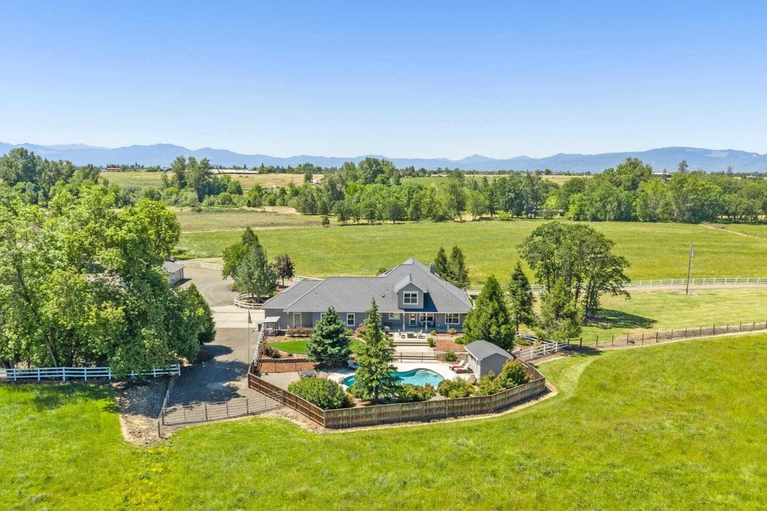 House in Eagle Point, Oregon, United States 4 - 18214818