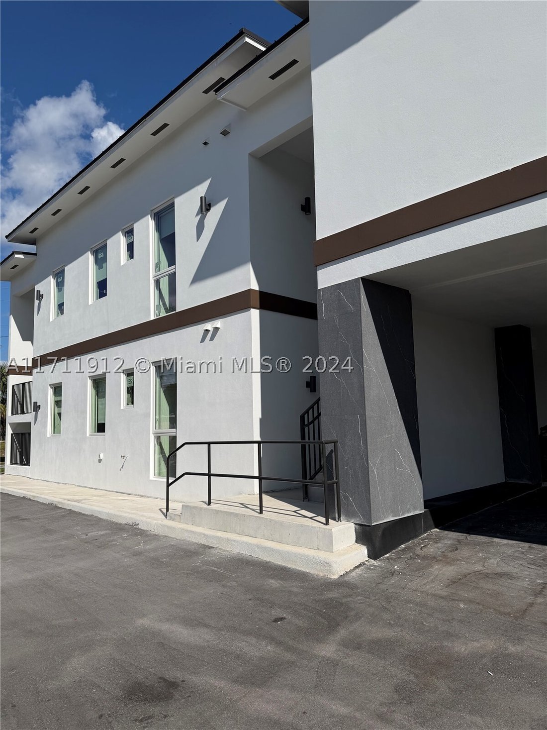 House in Hallandale Beach, Florida, United States 5 - 16639314
