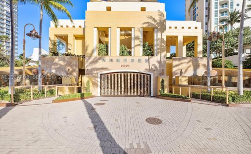 Condo in Sunny Isles Beach, Florida, United States 1