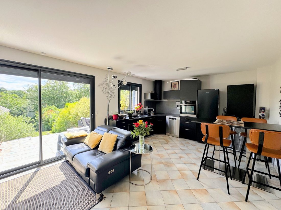 House in Le Mesnil-Saint-Denis, Ile-de-France, France 5 - 18218632
