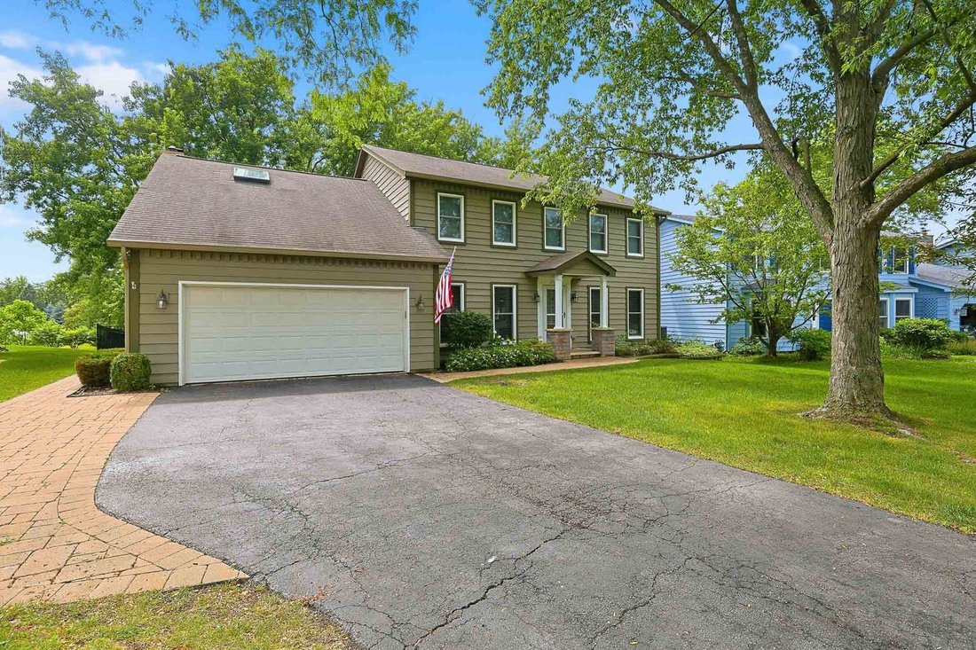 House in Lisle, Illinois, United States 3 - 18216402