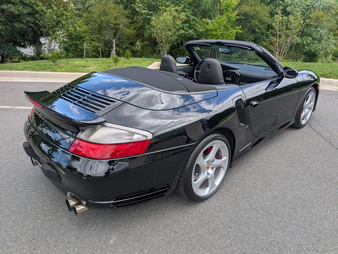 Cabriolet in Ashburn, VA, United States 5 - 18214241