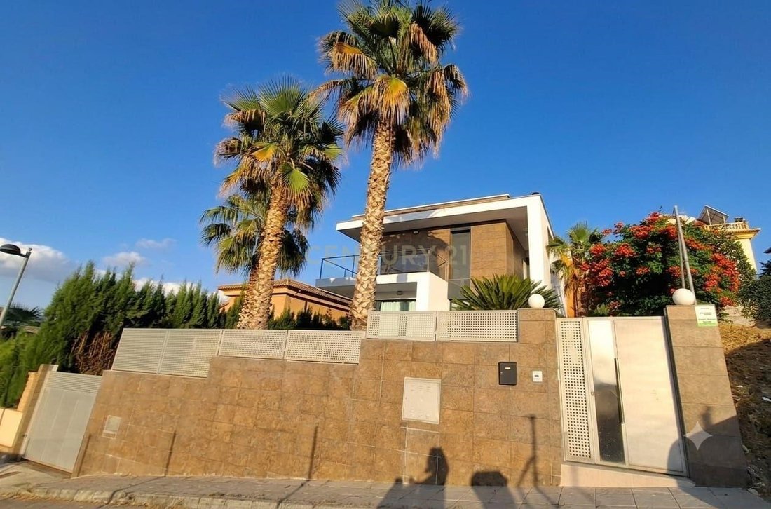 Villa in La Zubia, Andalusia, Spain 2 - 16964557