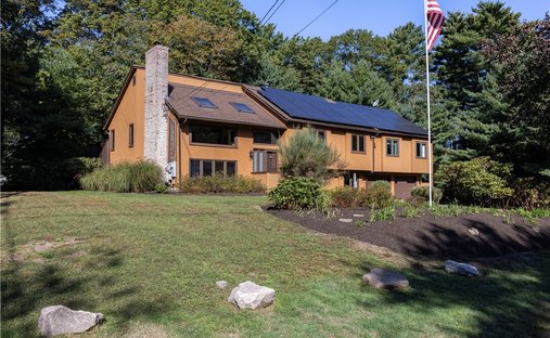 House in North Kingstown, Rhode Island, United States 1