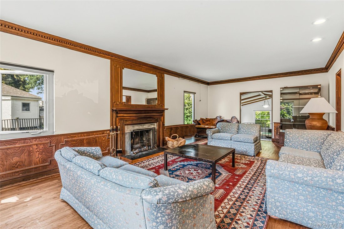 House in Great Neck, New York, United States 5 - 18214820