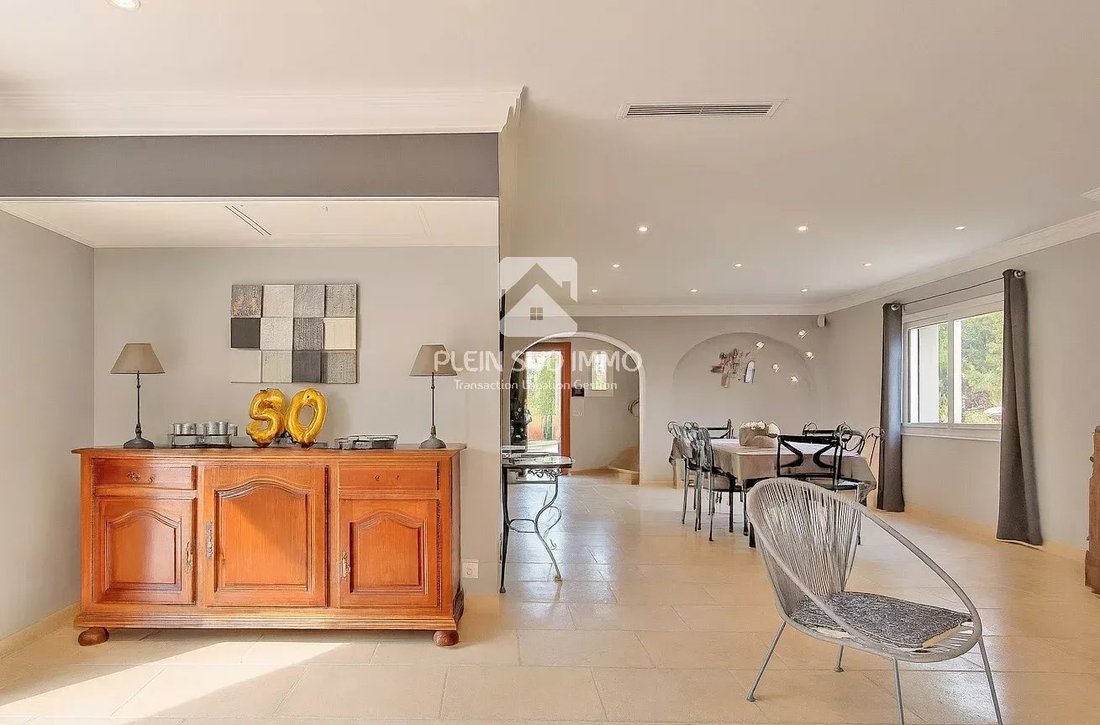 Villa in Grasse, Provence-Alpes-Côte d'Azur, France 4 - 18215199