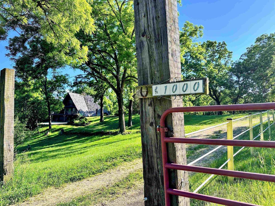 House in McGregor, Iowa, United States 4 - 18214944