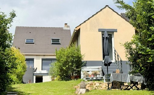 Haus in Le Mesnil-Saint-Denis, Île-de-France, Frankreich 1