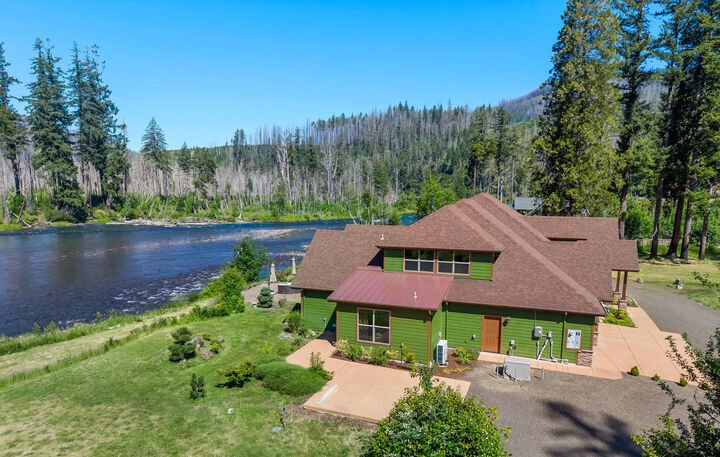 House in Vida, Oregon, United States 2 - 17641376
