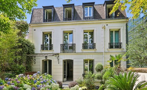House in La Plaine des Sablons, Neuilly-sur-Seine, France 1