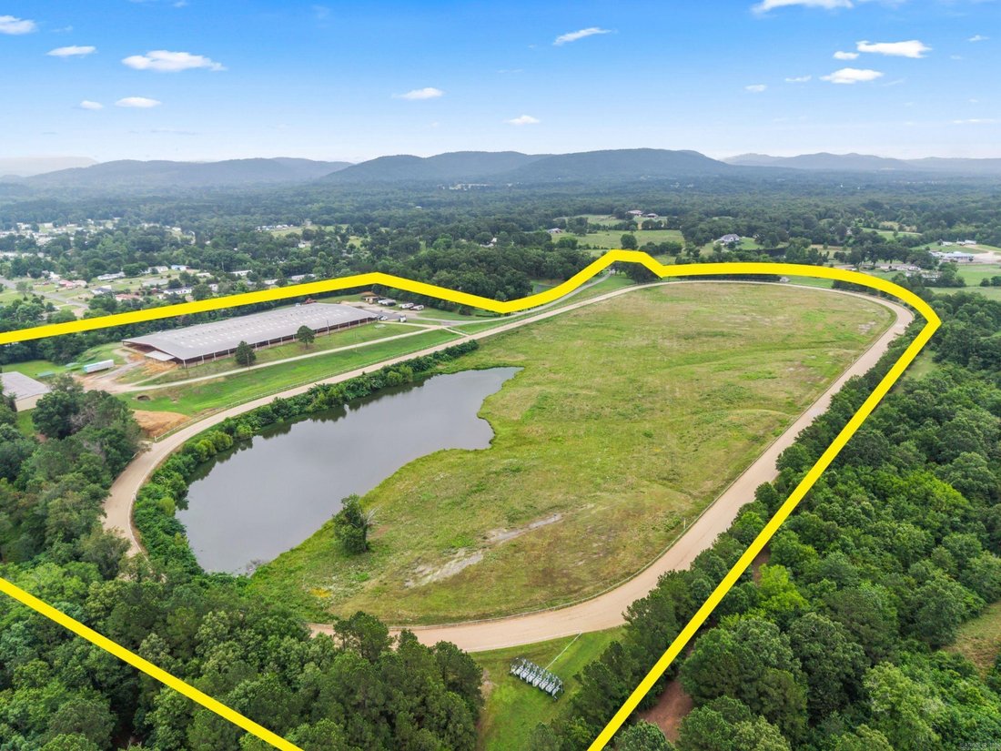 Farm Ranch in Hot Springs, Arkansas, United States 2 - 18215324