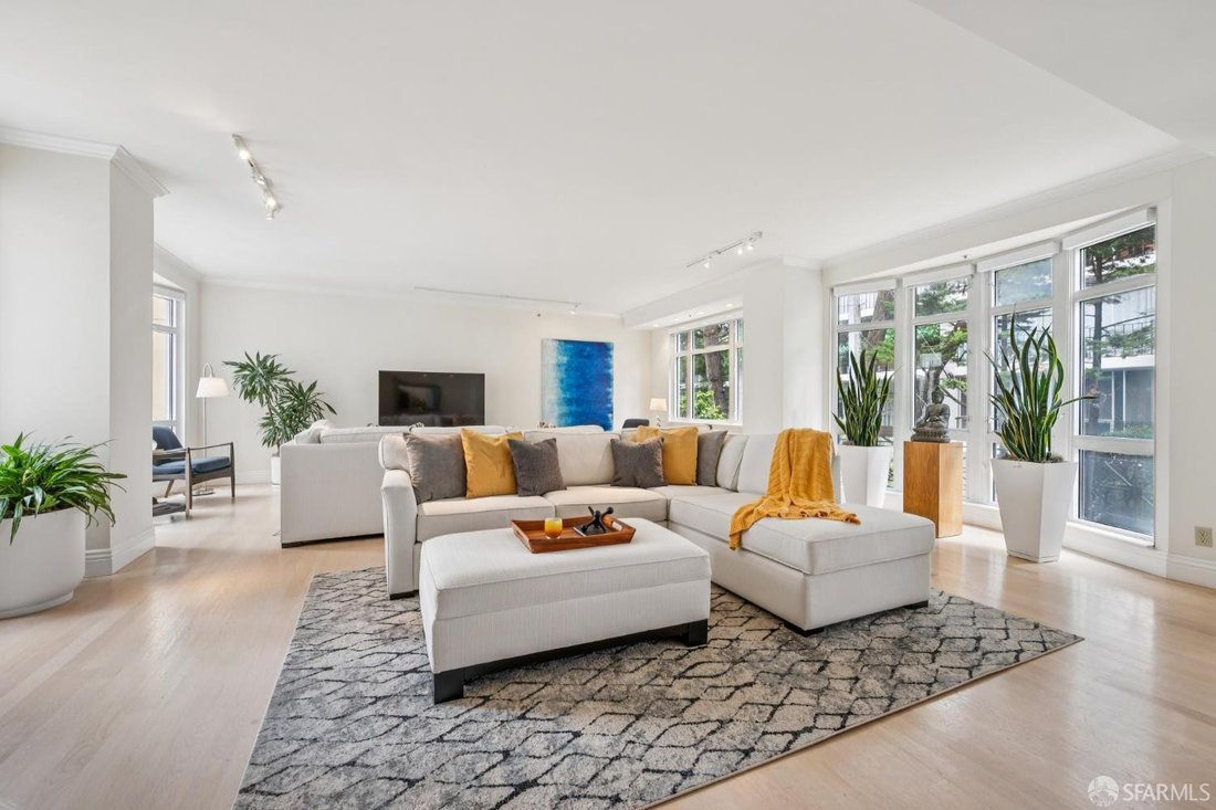 Condo in San Francisco, California, United States 3 - 18214941