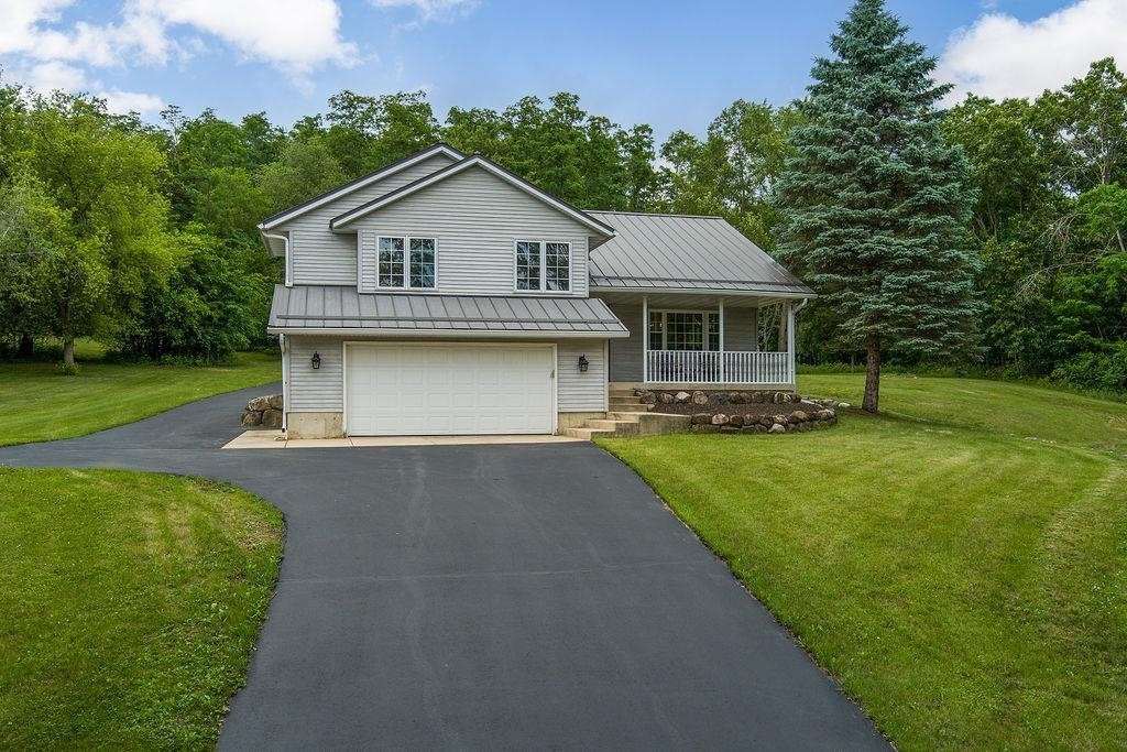 House in Lake Wisconsin, Wisconsin, United States 4 - 18214947