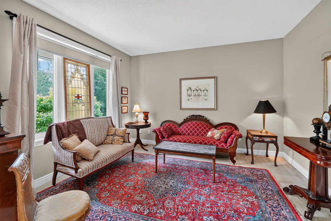 House in Ottawa, Ontario, Canada 5 - 18217519