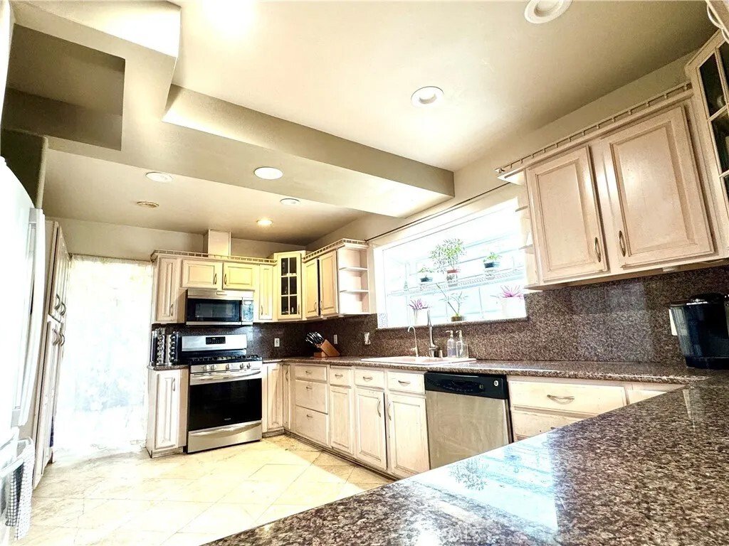 House in Altadena, California, United States 3 - 18215710