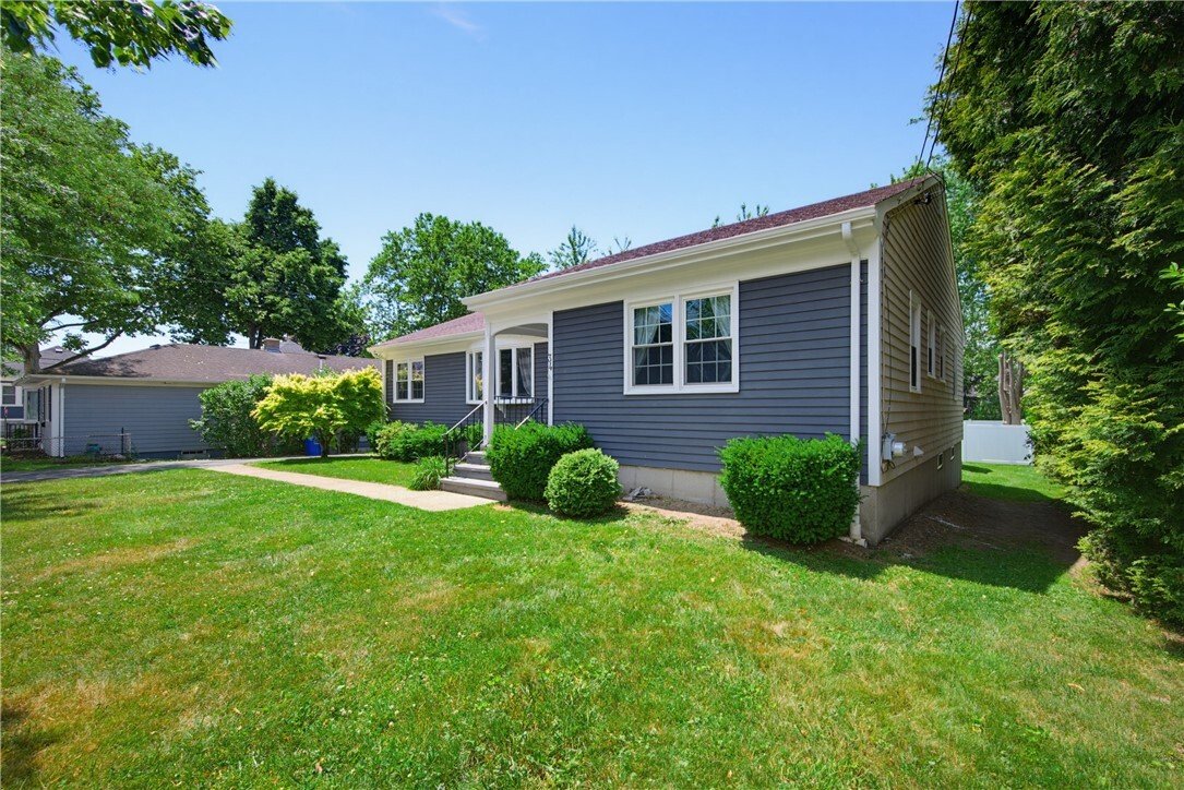 House in Bristol, Rhode Island, United States 3 - 18216153