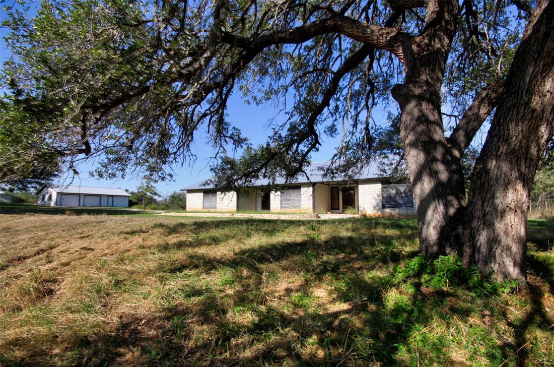 House in Llano, Texas, United States 4 - 18215523