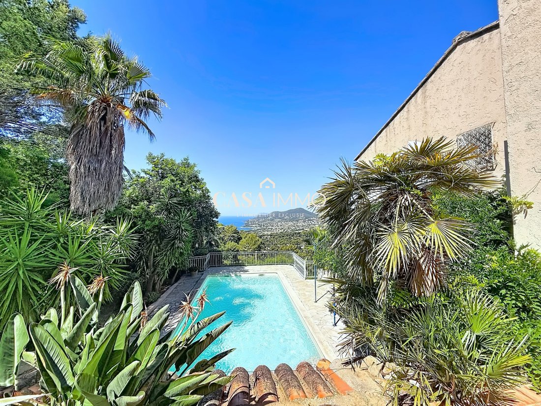 Villa in Centre Ville, Carqueiranne, France 1 - 18218569