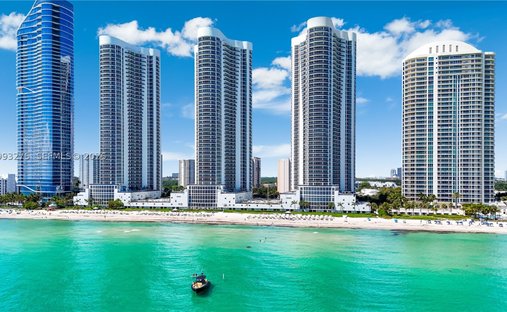 Maison à Sunny Isles Beach, Floride, États-Unis 1