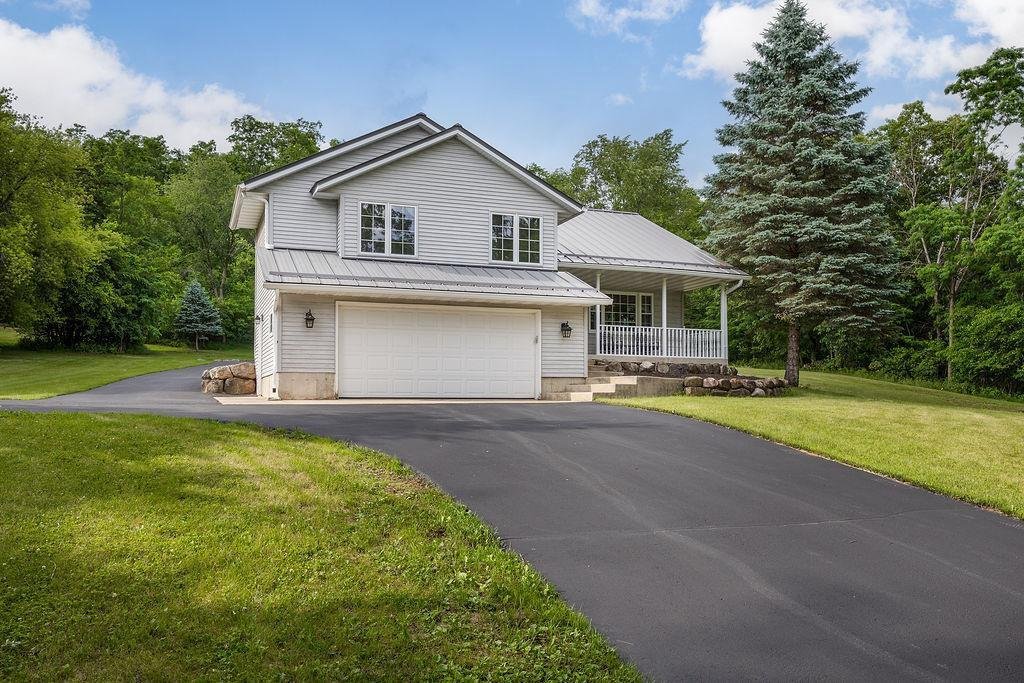 House in Lake Wisconsin, Wisconsin, United States 5 - 18215476