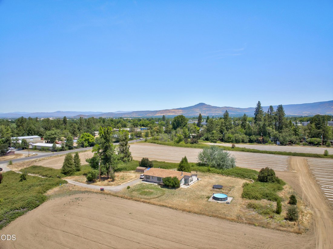 Land in Medford, Oregon, United States 2 - 18215017