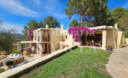 Farm Ranch in Sant Rafel de sa Creu, Sant Antoni de Portmany, Balearic Islands 1
