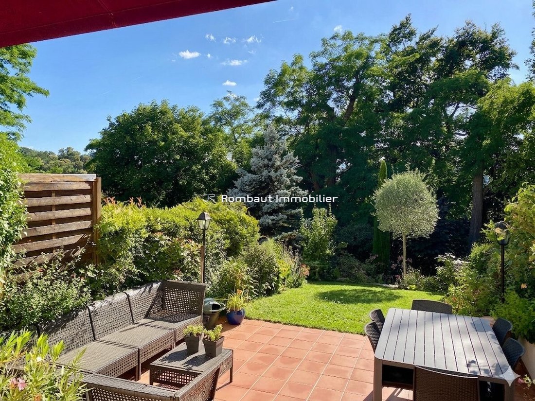 House in Bourg-La Feuillaume Nord, La Celle-Saint-Cloud, France 1 - 17536180