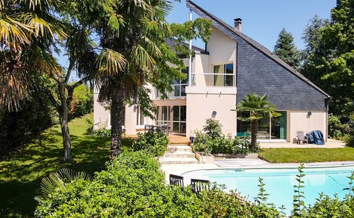 Villa a Rouillon, Paesi della Loira, Francia 1