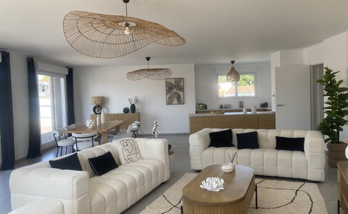 Apartment in Champagne-au-Mont-d'Or, Auvergne-Rhône-Alpes, France 1