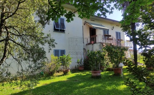 Villa in Pieve di Brancoli, Lucca, Tuscany 1