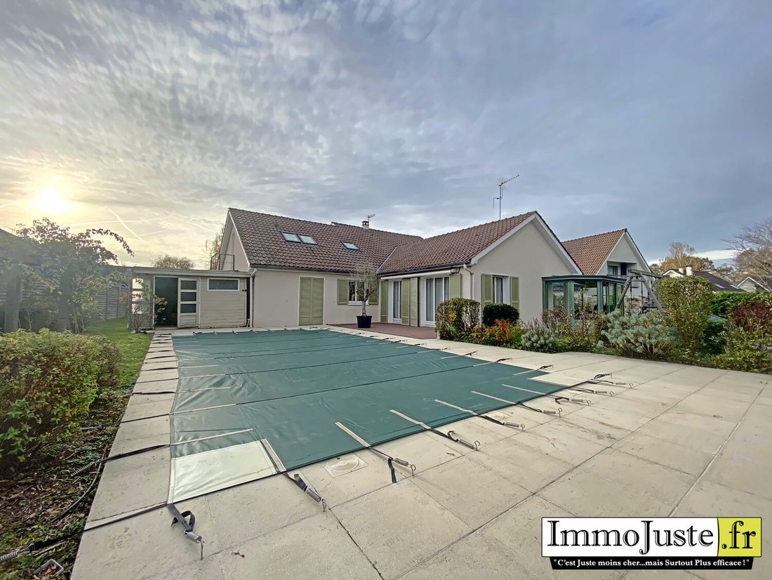 House in Arrondissement of Rambouillet, Ile-de-France, France 1 - 18218566