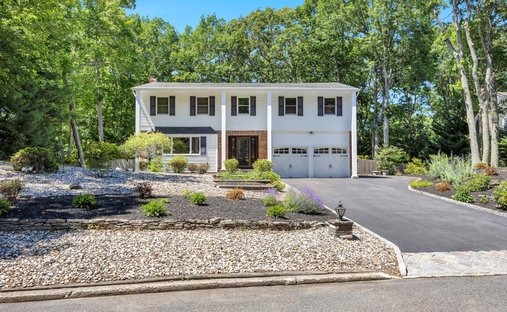 House in Kings Park, New York, United States 1
