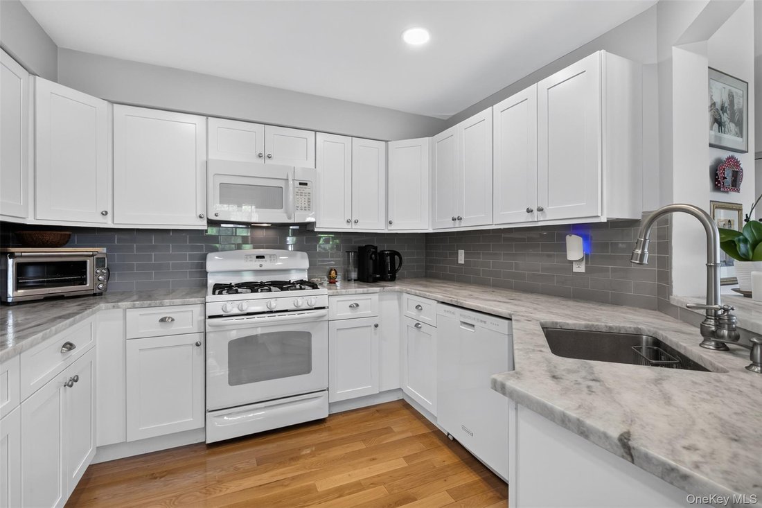 Condo in Croton-on-Hudson, New York, United States 5 - 18213663