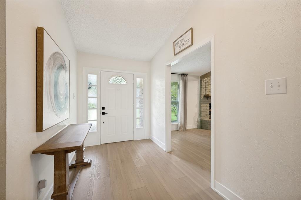 House in Bedford, Texas, United States 3 - 18217326