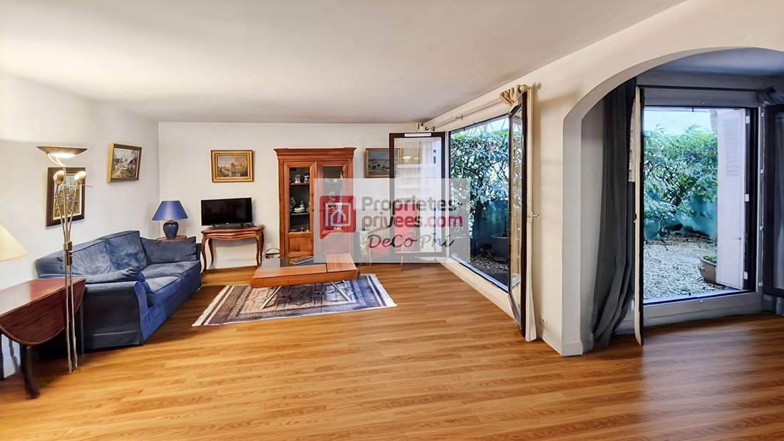 Apartment in Domaine National du Château, Versailles, France 4 - 18217783
