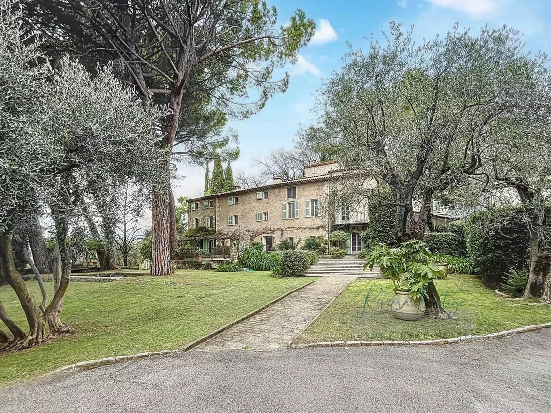 Country House in Grasse, Provence-Alpes-Côte d'Azur, France 1 - 15143993