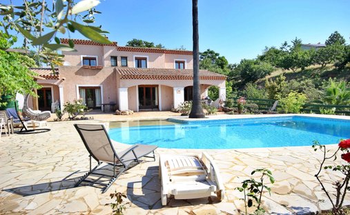 Villa in Fontmerle, Antibes, France 1