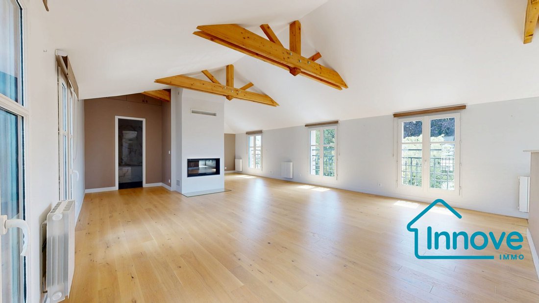 Apartment in Domaine National du Château, Versailles, France 5 - 18218544