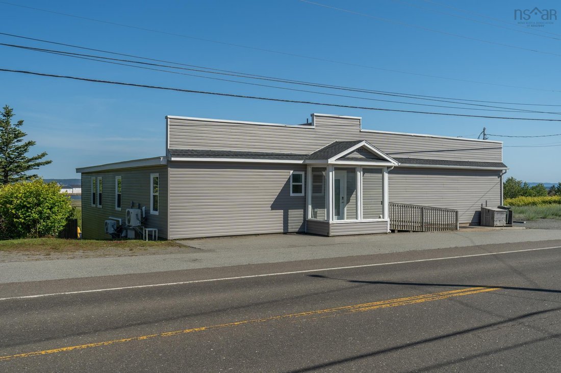 House in Church Point, Nova Scotia, Canada 2 - 18217455