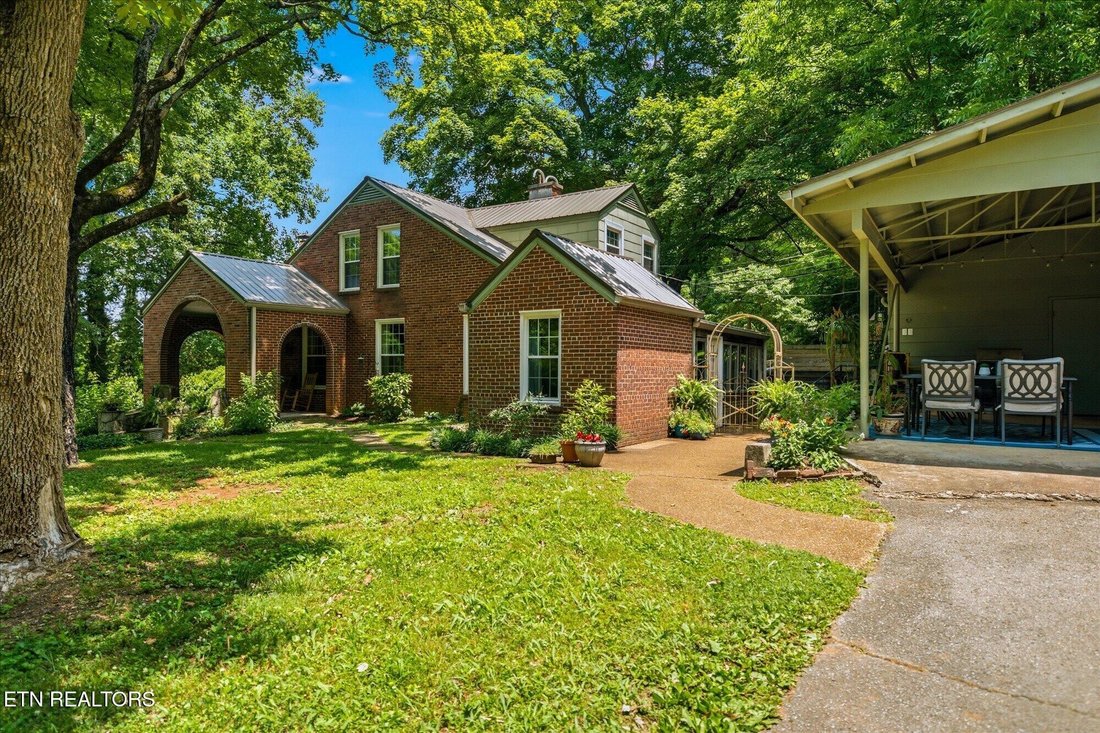 House in Athens, Tennessee, United States 4 - 18216330